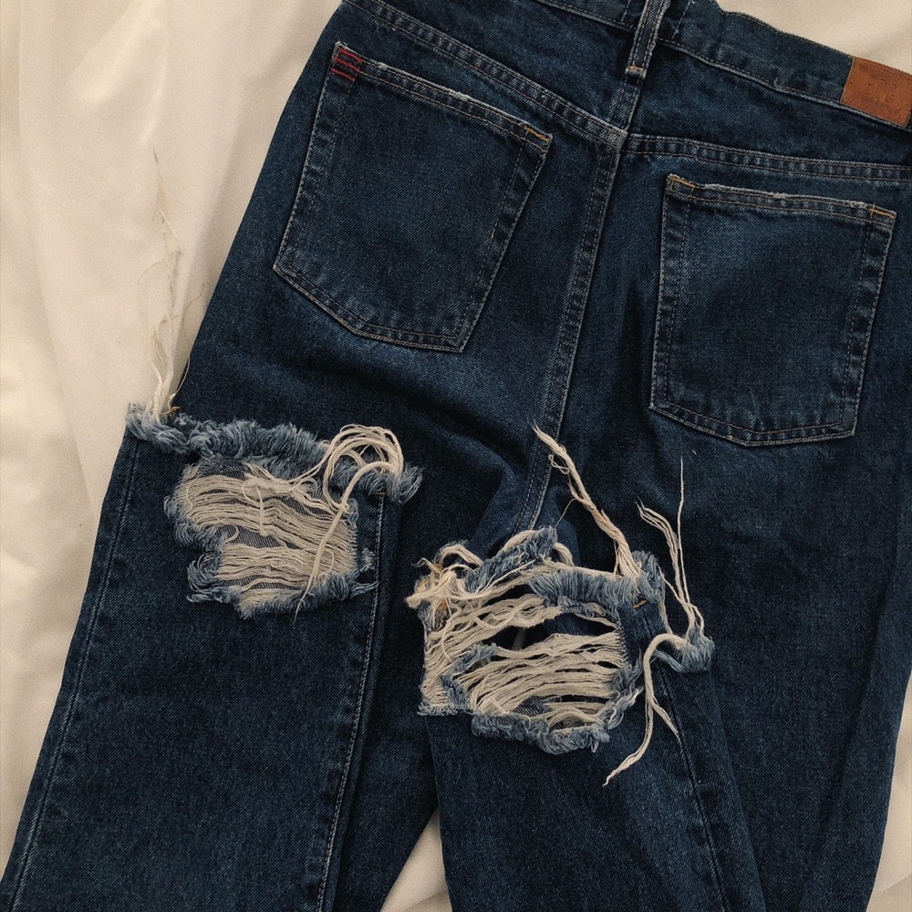 Destroyed hem BDG high waisted jeans